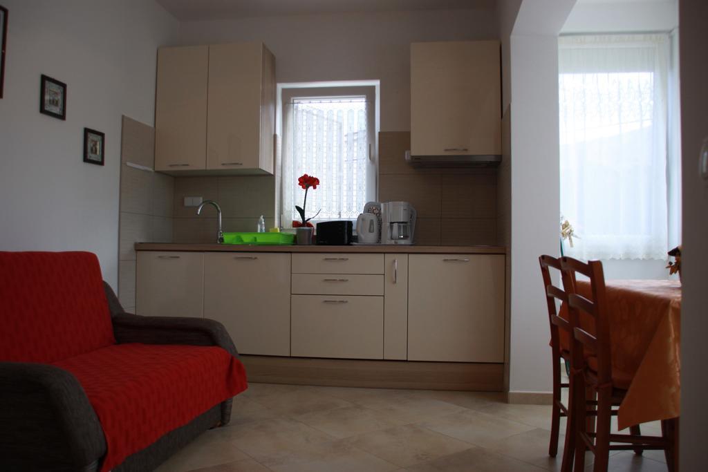 Mediterranean Oasis Apartments Baška Zimmer foto